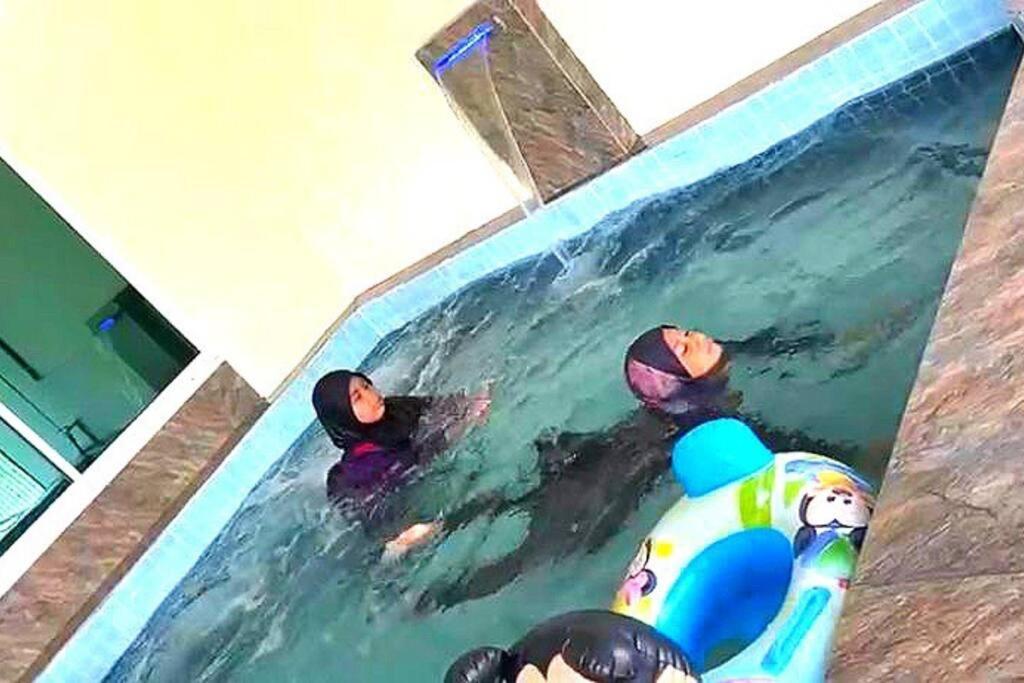 Desaru 16Pax Family With Private Mini Pool & Jacuzzi Villa Кота Тинги Екстериор снимка